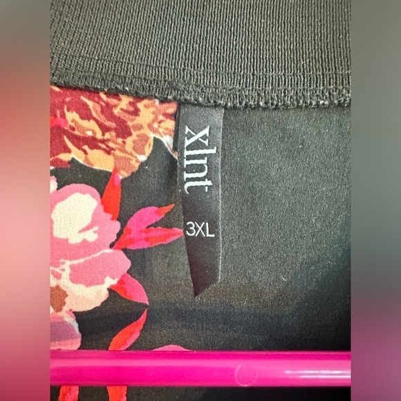 Xlnt Lightweight Barbiecore Floral Zip Up Jacket - Bought in Norway Size 3XL - Picture 3 of 14